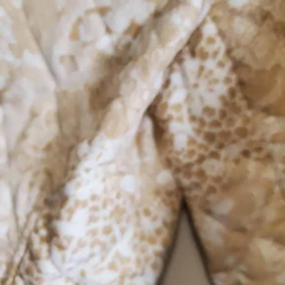 Chico's Beige Patterned Quilted Jacket - Picture 7 of 11